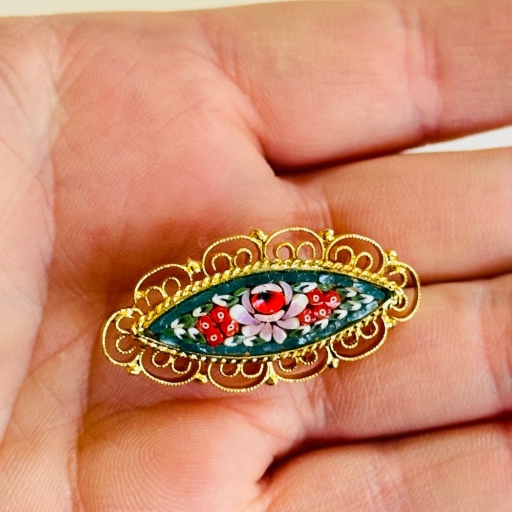 VTG Micromosaic Brooch Pin Floral rose Flowers Italy green Micro-mosaic Ornate